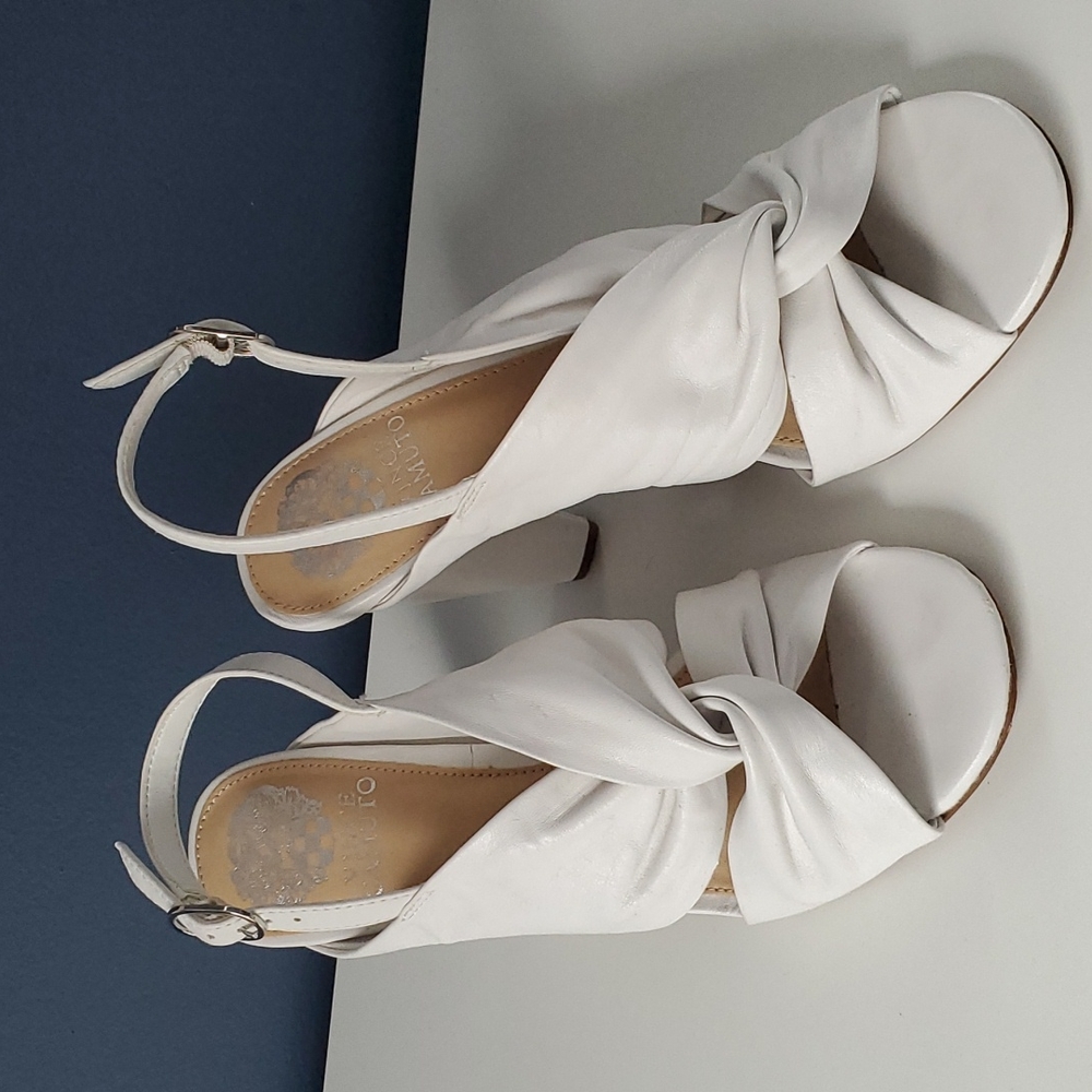 Vince Camuto Kattie White Leather Pumps Size 8.5 Classic Heels, Minor Heel Wear